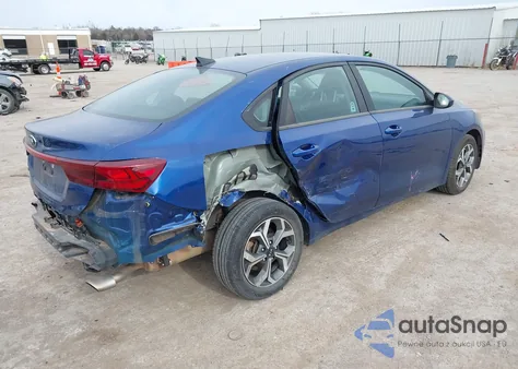 2021 Kia Forte Lxs из США, поврежденный, VIN 3KPF24AD4ME338026